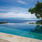 Natura,infinity Pool Overlooking The Aegean * Stafylos