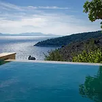 Natura,infinity Pool Overlooking The Aegean * Stafylos