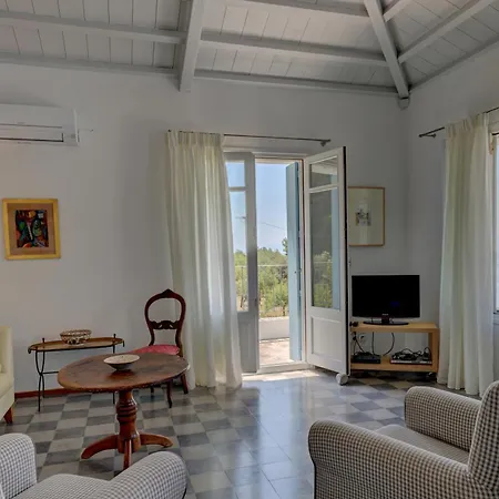 Natura,infinity Pool Overlooking The Aegean Стафилос