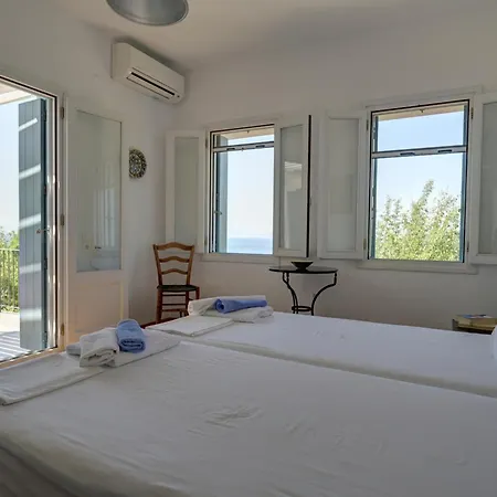 Natura,infinity Pool Overlooking The Aegean *